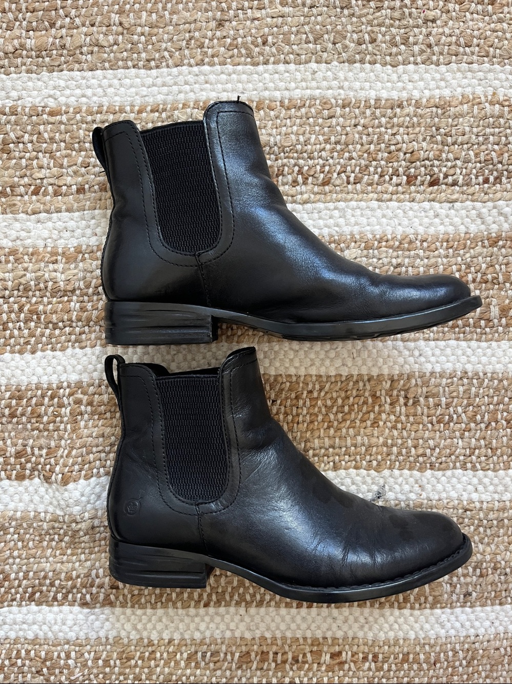 Born Casco Black Leather Chelsea Boots - Women’s Size 7.5